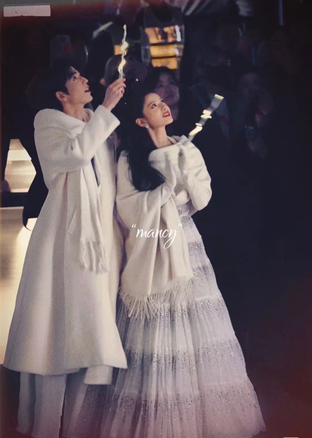 兰蔻盛典:张婧仪张凌赫 “冰雪 CP” 出圈,骨相美人与贵气绅士的美学盛宴