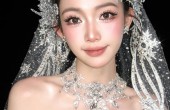 婚礼上被夸爆的冰雪感婚纱化妆造型-全场目光焦点